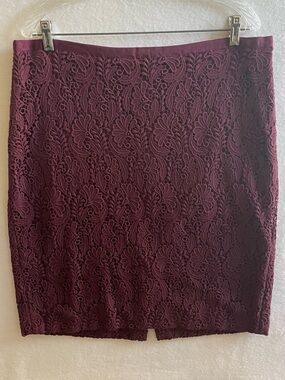 Talbots Burgundy Lined Lace Skirt with Back Zipper and Back Kick Pleat, size 16